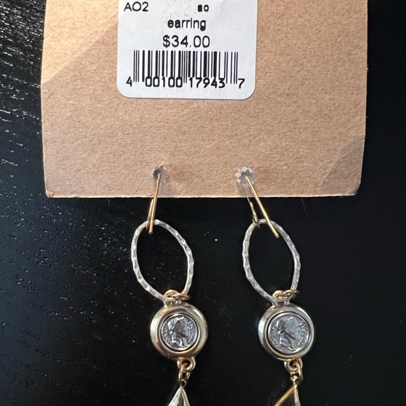 Love ao Gold Dangle Earrings - Picture 4 of 4